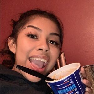 Meet your Posher, Alida